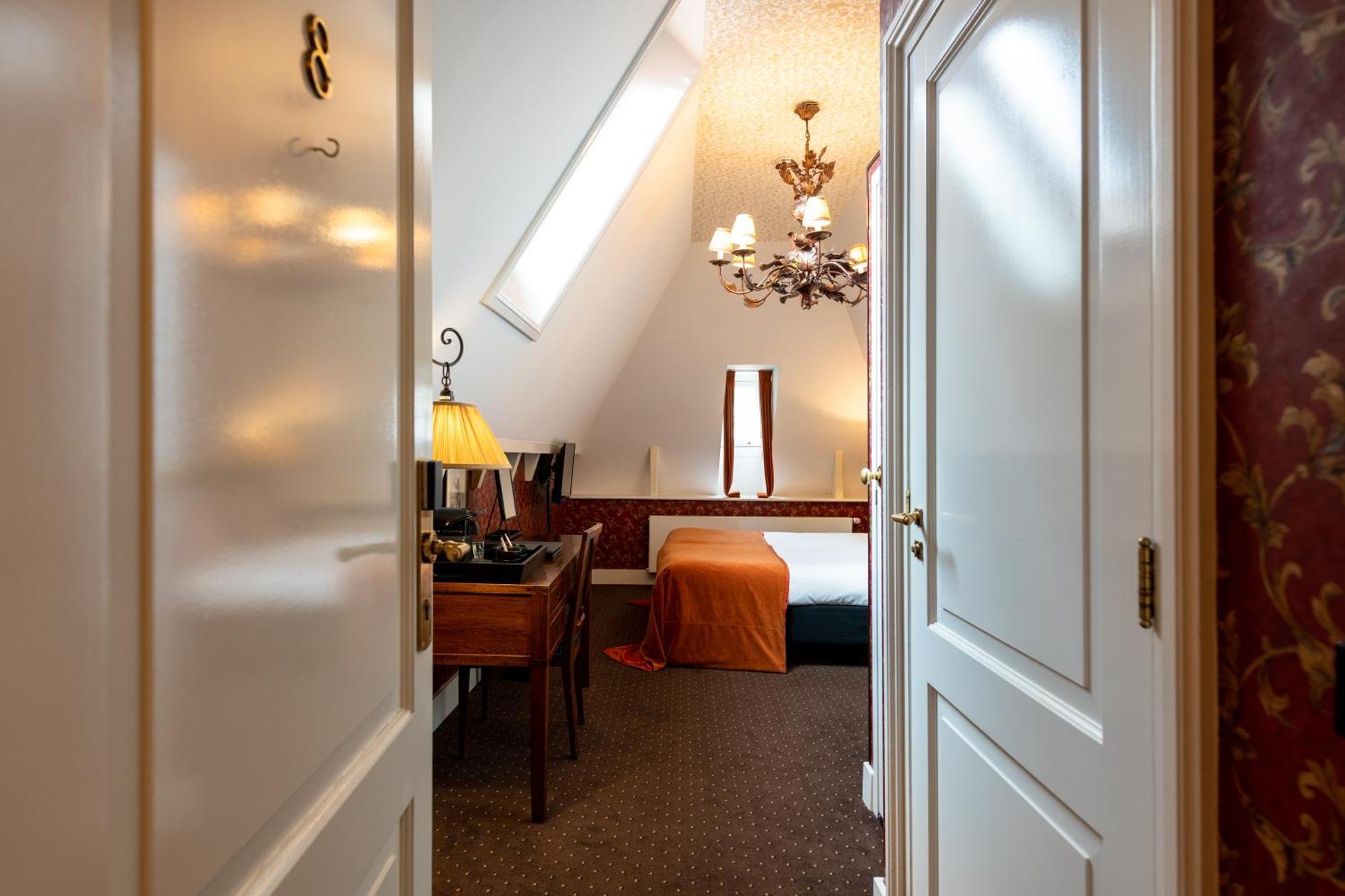 Grand Boutique Hotel-Restaurant Huis Vermeer デーフェンター 部屋 写真