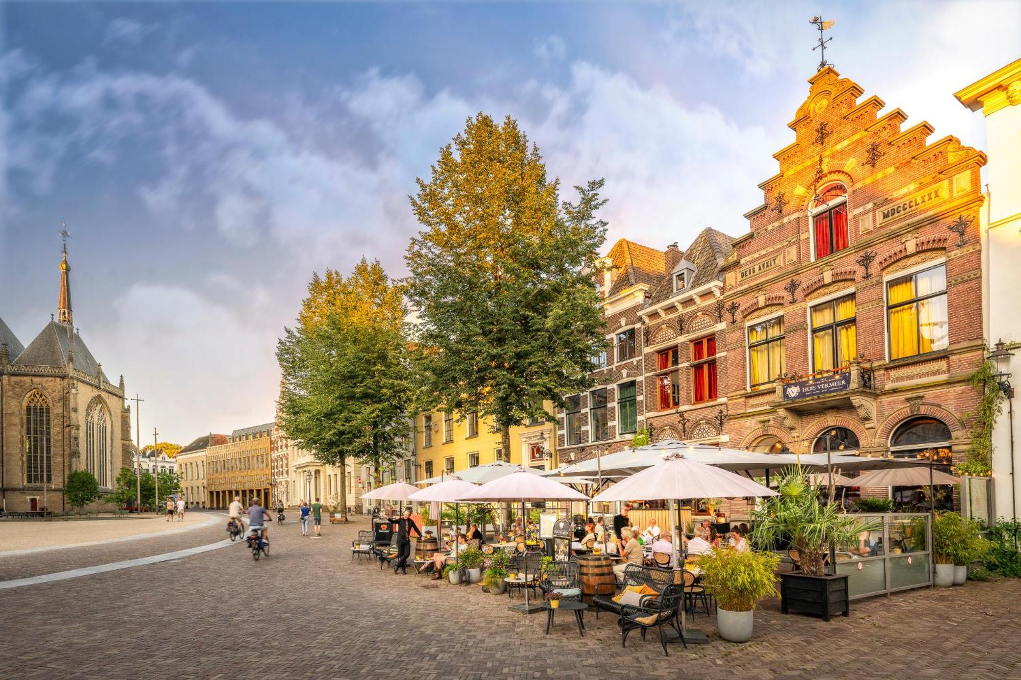 Grand Boutique Hotel-Restaurant Huis Vermeer デーフェンター エクステリア 写真